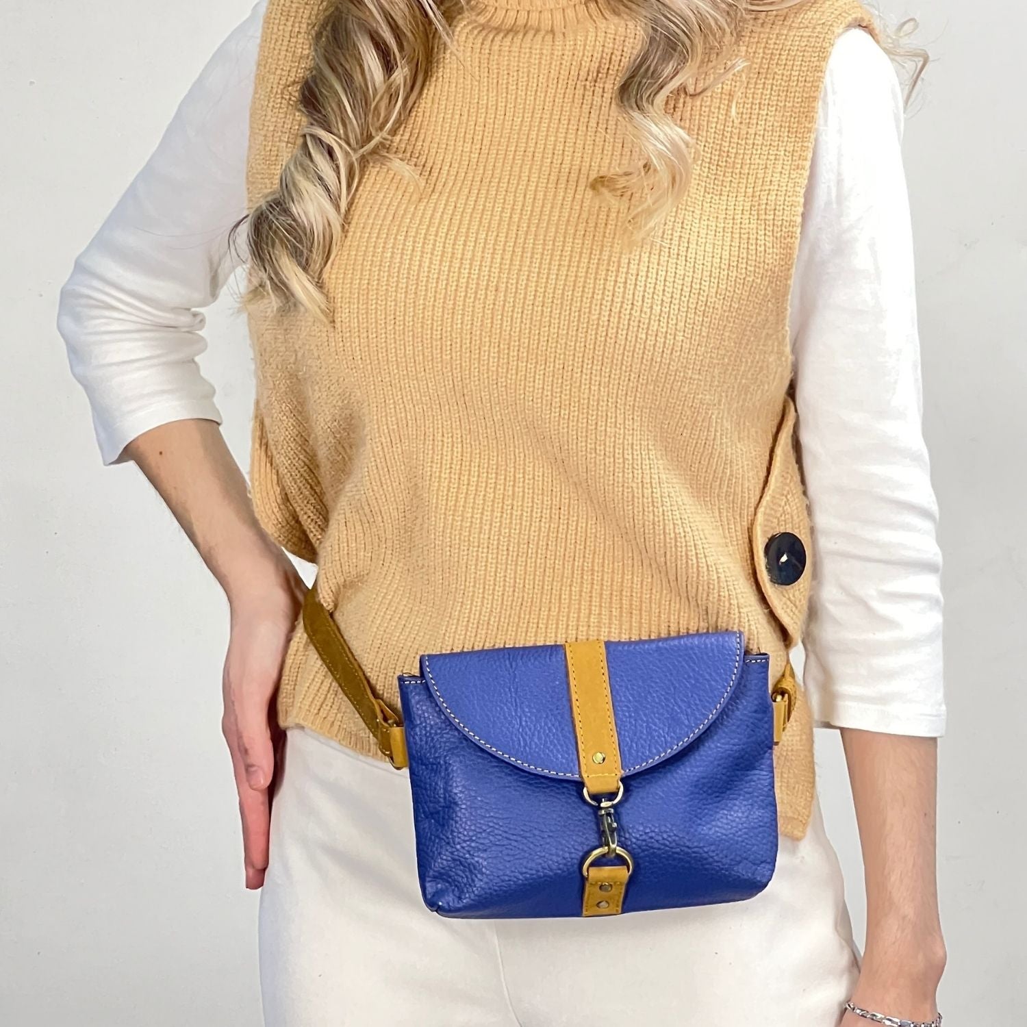 Couleur Blue Classic Belt Bag