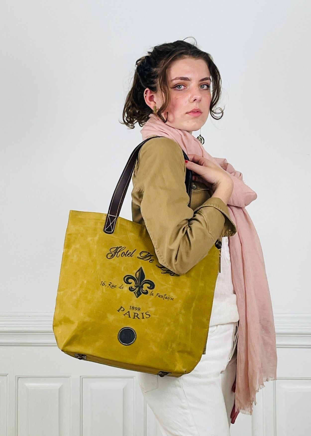 Fleur de Lis Black Tote Le Papillon Shop LLC